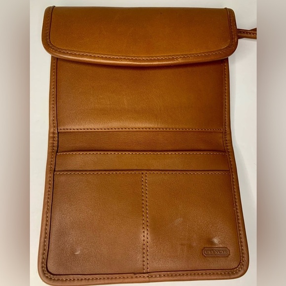 Vintage Coach NWOT Swing Wallet in British Tam # 4843 - Picture 9 of 14
